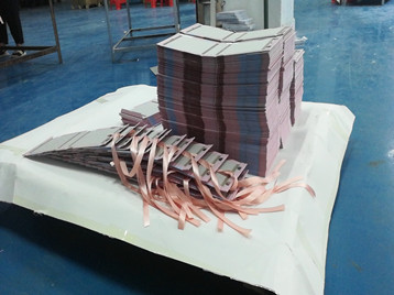 Niedliche, vollfarbig bedruckte Geschenkbox mit Magnetband auf 520