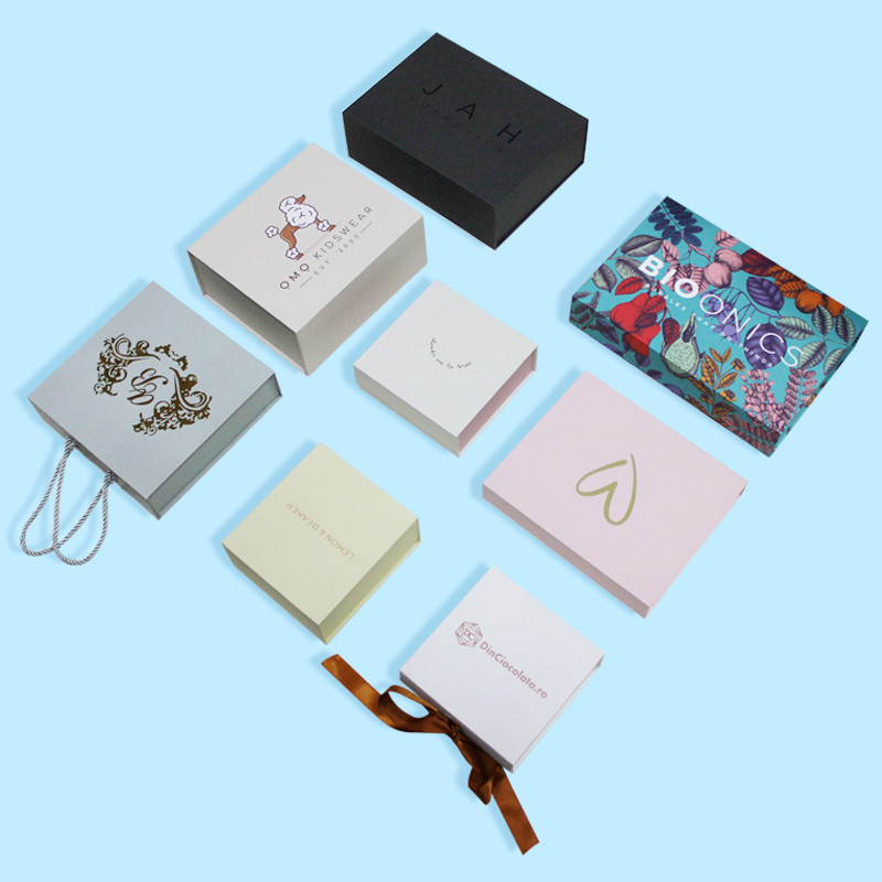 Faltbare Geschenkboxen